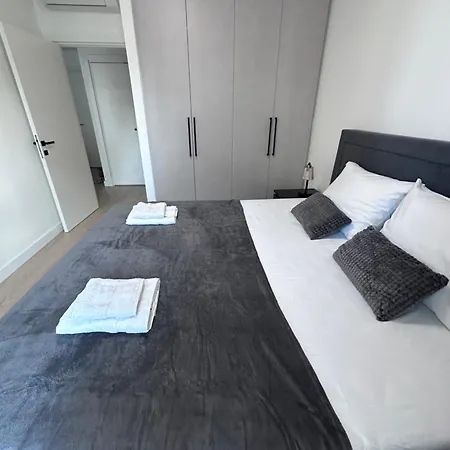 Waterfront Peaceful Nest Apartament Belgrad